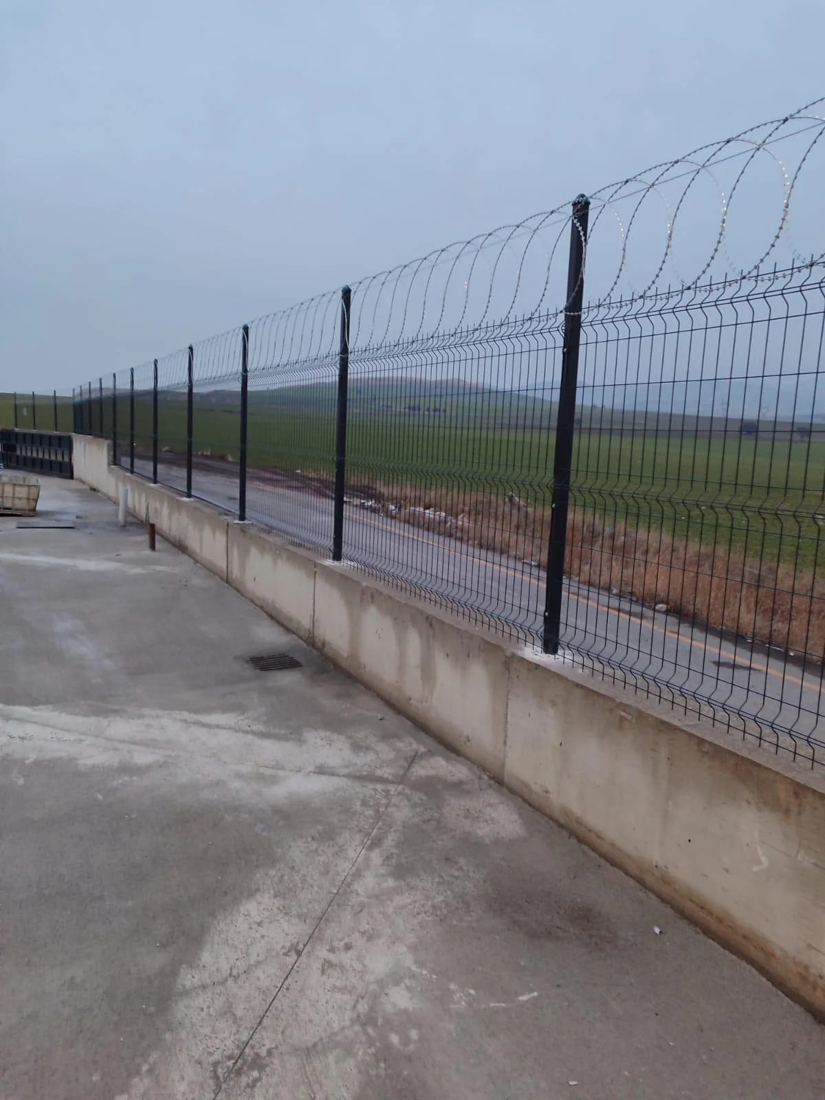 Panel Tel Üstü Jiletli